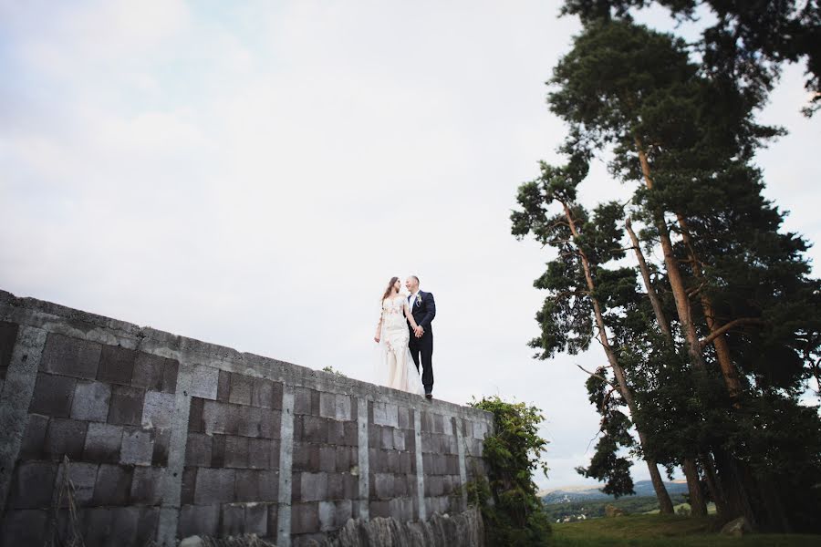 Fotógrafo de casamento Nazar Stodolya (stodolya). Foto de 24 de agosto 2021