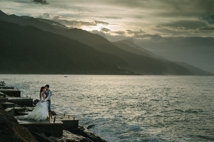 Fotógrafo de casamento Peter Istan (istan). Foto de 3 de janeiro 2017