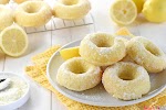 Lemon Sugar Baked Donuts was pinched from <a href="http://www.fivehearthome.com/2016/07/18/lemon-sugar-baked-donuts-doughnuts-recipe/" target="_blank">www.fivehearthome.com.</a>