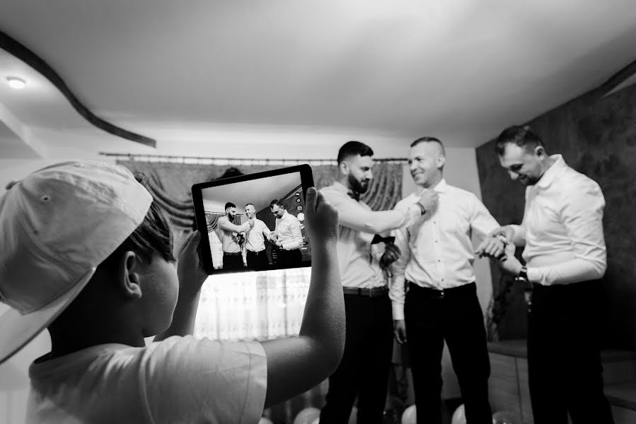 Fotógrafo de casamento Claudia Georgescu (kluphoto). Foto de 21 de maio 2019