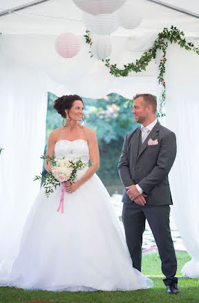 Fotógrafo de bodas Tanja Ferm (tanjametelitsa). Foto del 1 de marzo 2019