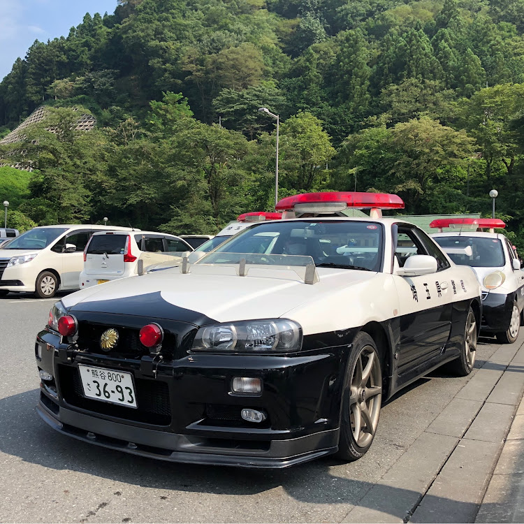 マークXのドライブ・日産・パトカー・R34・スカイラインGT-Rに関するカスタム事例の投稿画像1枚目