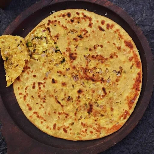 Paneer Pyaz Paratha