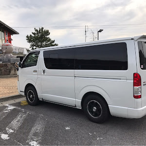 ハイエースバン GDH206V