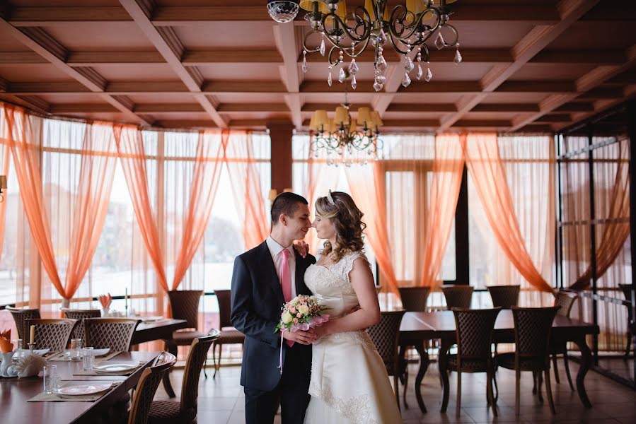 Wedding photographer Vladimir Vershinin (fatlens). Photo of 21 March 2016