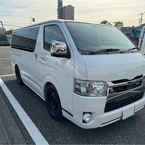 ハイエースバン TRH200V