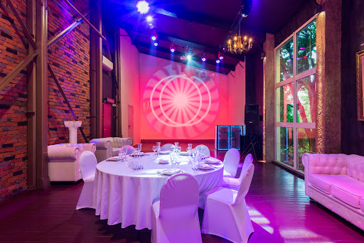 STUDIOHALL