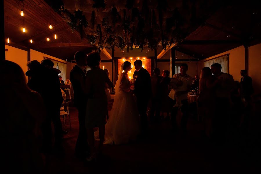 Fotógrafo de casamento Vladislav Kazmin (vladislavkazmin). Foto de 14 de janeiro 2020