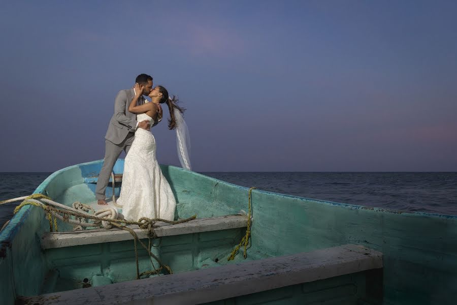 Wedding photographer Pablo Canelones (pablocanelones). Photo of 13 July 2016