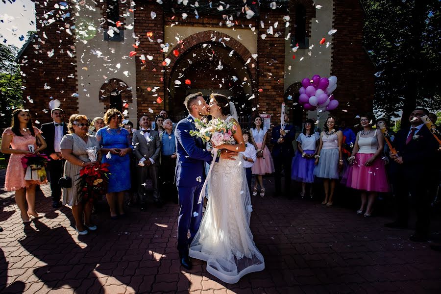 Fotógrafo de casamento Claudiu Negrea (claudiunegrea). Foto de 1 de agosto 2018