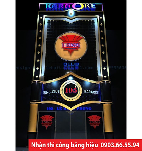 cận cảnh những biển quảng cáo karaoke kích thước "khủng" 135