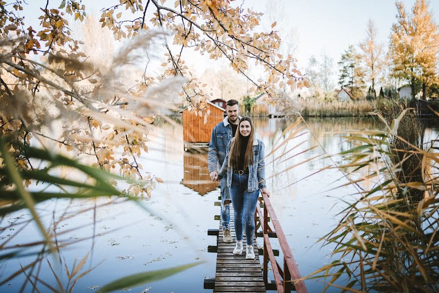 Fotógrafo de casamento Szabolcs Locsmándi (thelovereporters). Foto de 9 de dezembro 2021