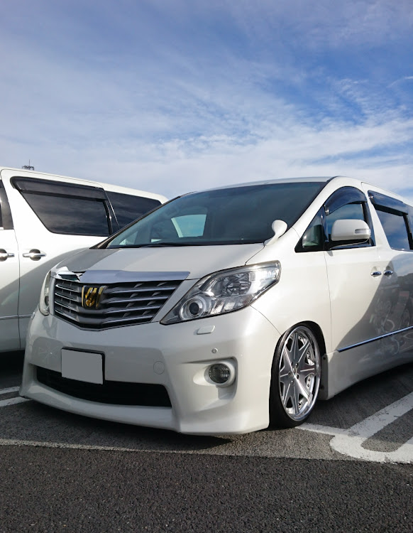 ヴェルファイアの守谷SA・ンボンボMT・TEAM絵心style・club.M・今週もよろしくお願いしますに関するカスタム事例の投稿画像4枚目
