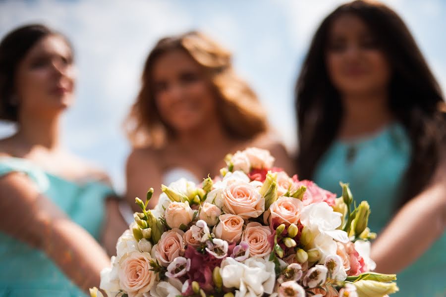 Fotógrafo de casamento Aleksandr Zenchenko (alexzenchenko). Foto de 14 de março 2017