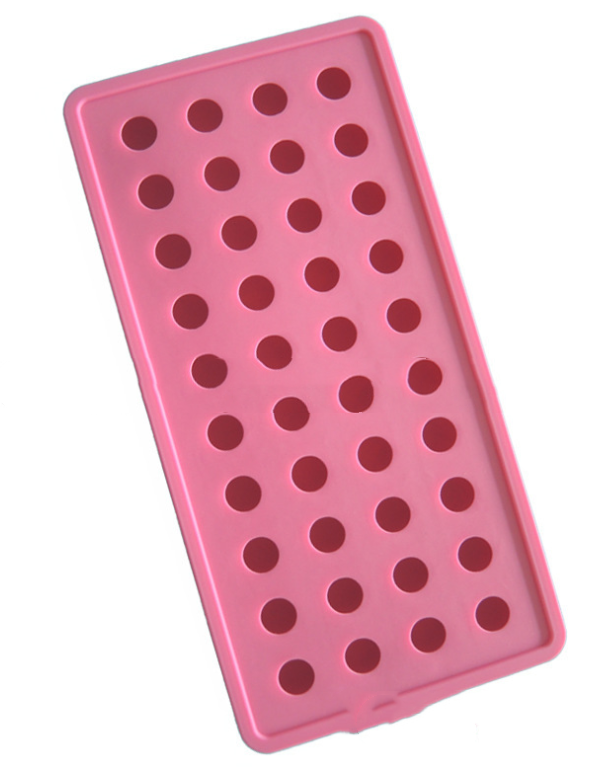 40-Hole Spherical Ice Hockey Food Grade Silicone Ice Mold, perfect for making round ice balls to chill drinks.