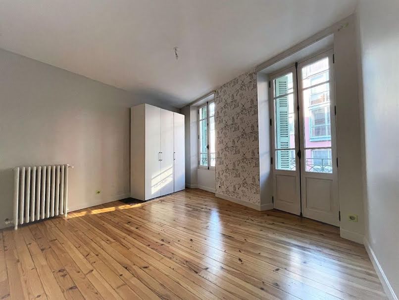 Location  appartement 2 pièces 97 m² à Tarbes (65000), 724 €