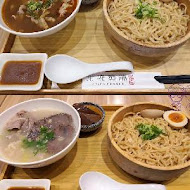 大師兄銷魂麵舖(台中店)