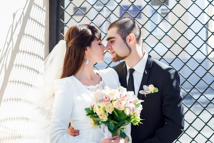 Wedding photographer Denis Neklyudov (densvet). Photo of 5 February 2015