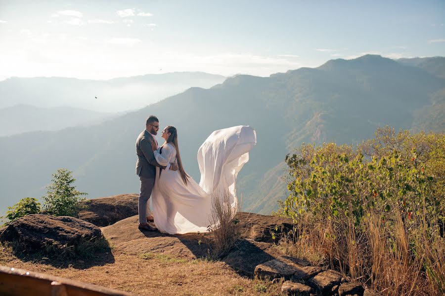 Jurufoto perkahwinan Malinda Rathnayaka (ultimatepictures). Foto pada 11 Mei