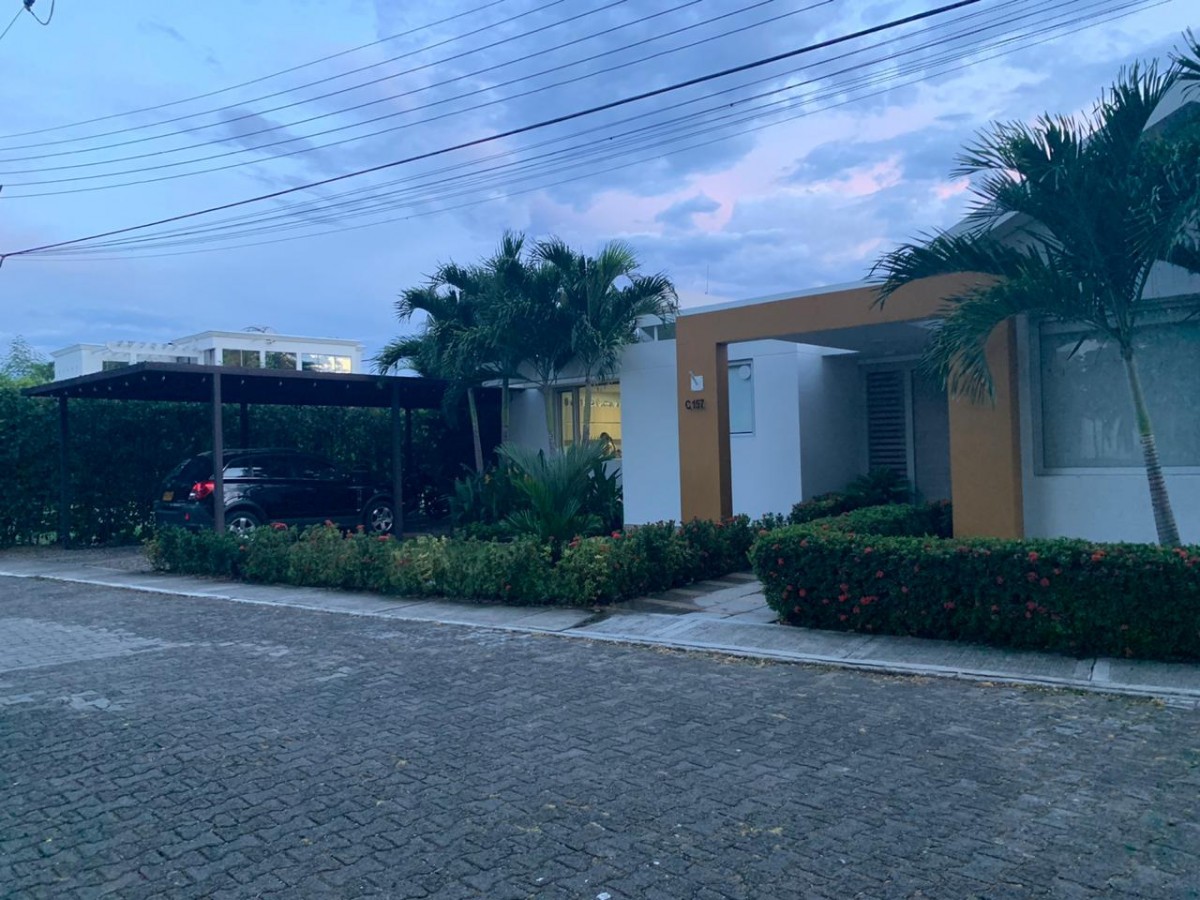 Casa En Venta - Girardot, Girardot