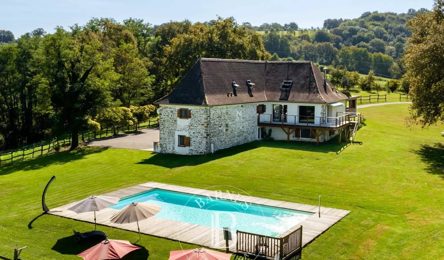 Farm house with pool Saint-Palais