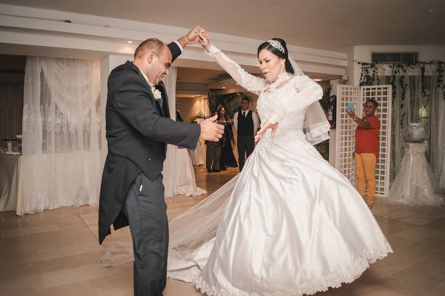 Wedding photographer Anthony Barazarte (anthonybfoto). Photo of 2 April 2018