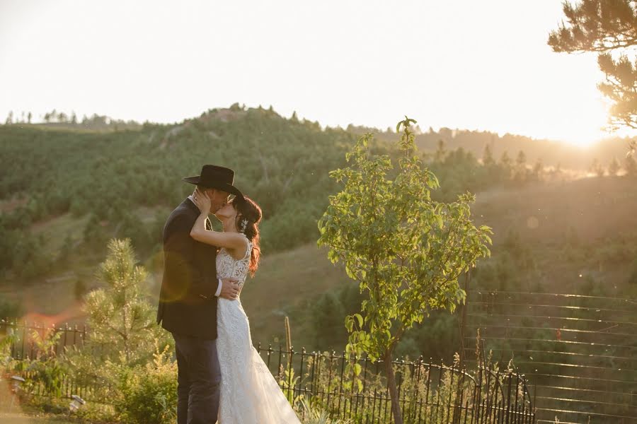 Wedding photographer Alisha Barry (alishabarry). Photo of 20 April 2023