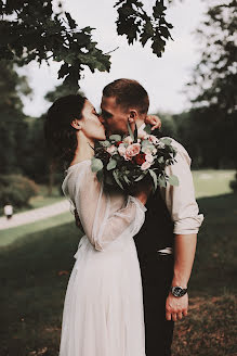 Photographe de mariage Elizaveta Lopatnikova (loel1708). Photo du 23 février 2019