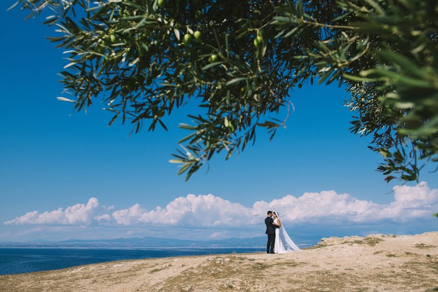 Wedding photographer Panos Apostolidis (panosapostolid). Photo of 15 February 2018