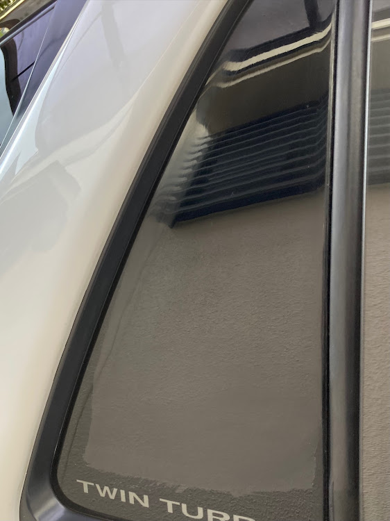 GTOのGTO嬢の不思議・新車の輝きを取り戻せ！・無理はしない！・作業完了・ノーマル車両軍に関するカスタム事例の投稿画像11枚目