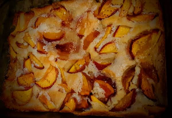 Easy Summer Peaches & Cream Cobbler_image