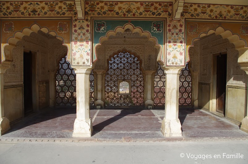 jas mandir, amber fort