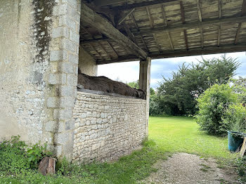 maison à Saint-Jean-d'Angély (17)