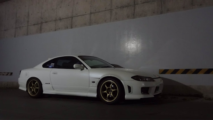 シルビアのホイール交換・車高調整・ブレーキパッド交換・タイヤ交換・沖縄に関するカスタム事例の投稿画像1枚目
