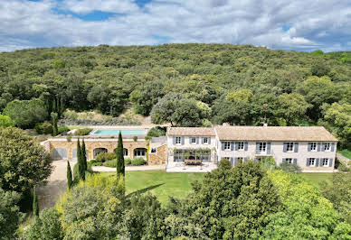 Maison avec piscine et jardin 18