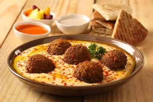 Hummus With Falafel Platter