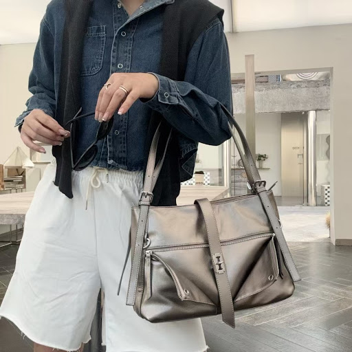 Title 17, New Retro Large Capacity Casual Shoulder Bag Pe...