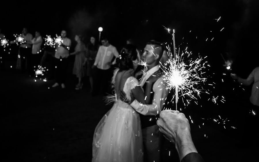 Fotógrafo de casamento Viktor Koksharov (viktorkoksharov). Foto de 2 de setembro 2020