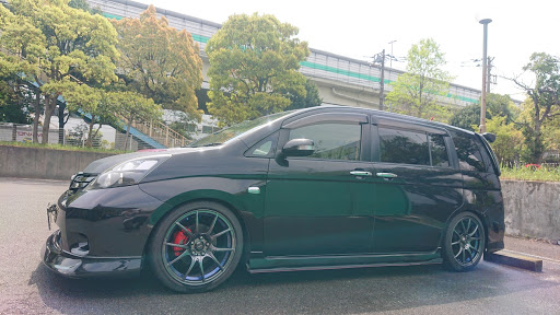 車好きの変態さんのアイシスZGM11Gエンブレムの画像