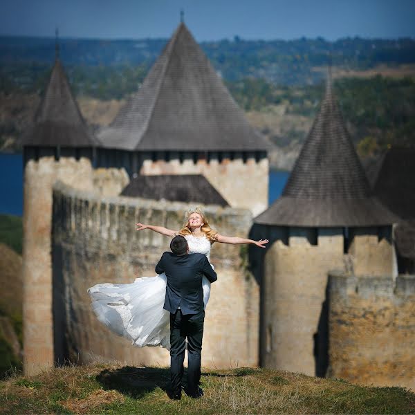 Kāzu fotogrāfs Dmytro Sobokar (sobokar). Fotogrāfija: 2. jūnijs 2015