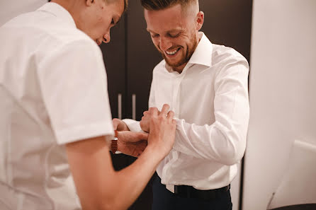 Fotógrafo de casamento Irina Ponomarenko (ponomart). Foto de 23 de outubro 2018