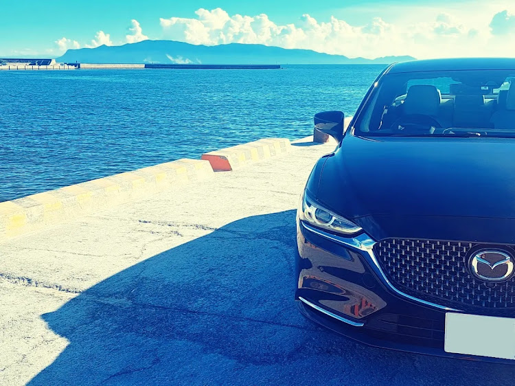 アテンザのマツダ6・MAZDA6・セダン好きな人と繋がりたい・夏らしい写真・海とコラボに関するカスタム事例の投稿画像7枚目