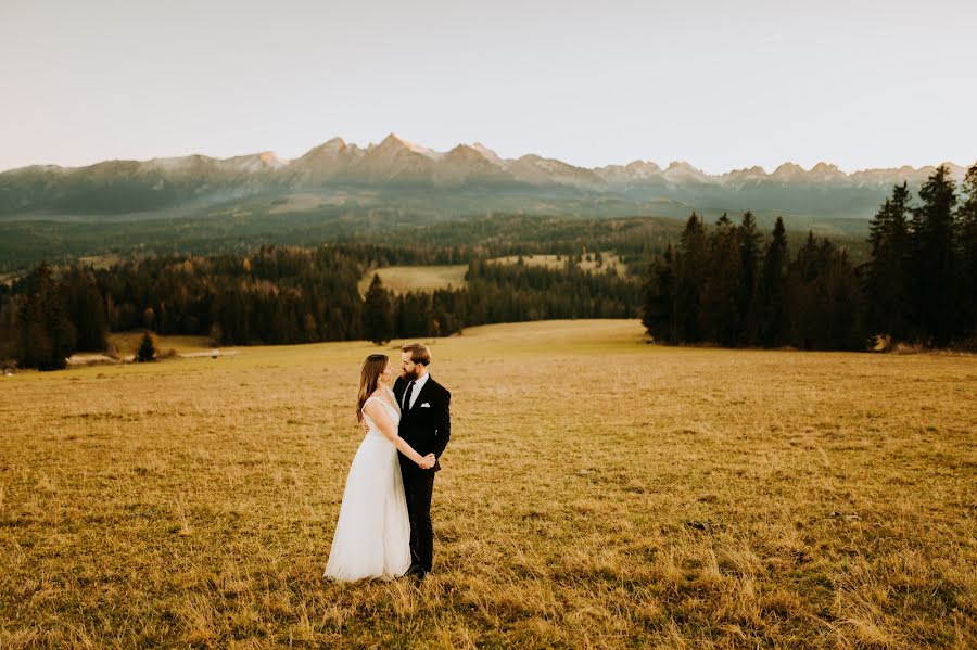 Wedding photographer Szymon Bartos (bartosfoto). Photo of 4 November 2023