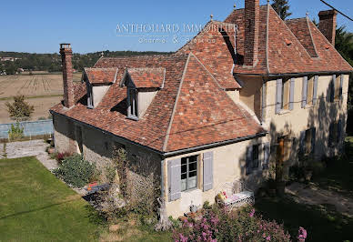 Maison avec piscine et jardin 13