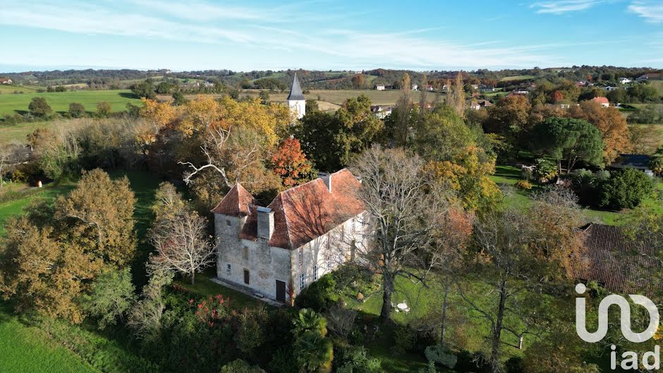 Vente château 9 pièces 374 m² à Momas (64230), 690 000 €