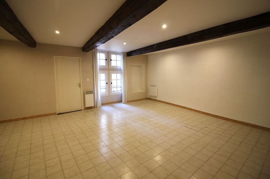 Vente appartement 2 pièces 51 m² à Nimes (30000), 133 500 €