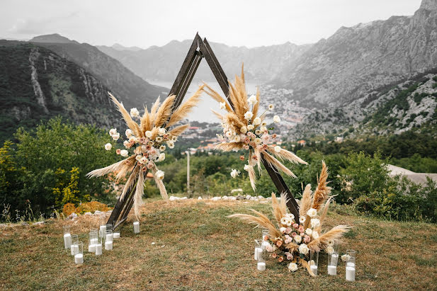 Fotógrafo de casamento Dmitriy Shpinda (shpyndaphoto). Foto de 4 de fevereiro 2023