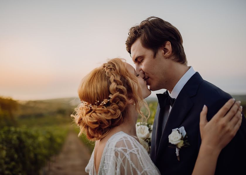 Wedding photographer Iwona Kwiatkowska (iwona). Photo of 11 September 2018