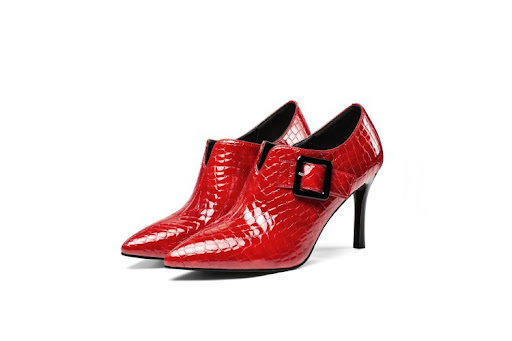 Title 5, Stylish snakeskin leather shoes for men and wom...