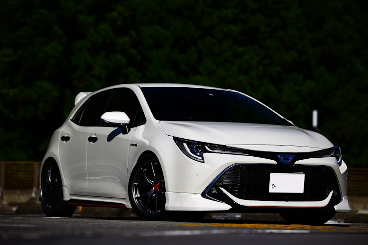 カローラスポーツのカローラ乗って遊びましょ🤓・カローラ乗って出掛けよう🤓・カローラ乗って安全運転🤓に関するカスタム事例の投稿画像1枚目